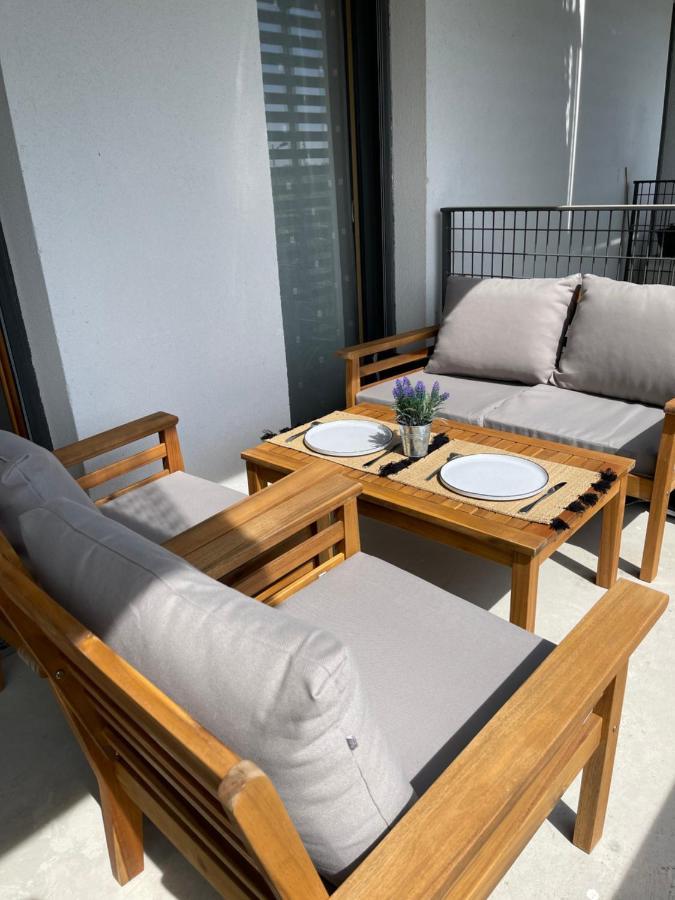 APPART 2P AVEC PARKING ET BALCON - gare val d'europe 5mn - disney 10mn Montévrain Exterior foto